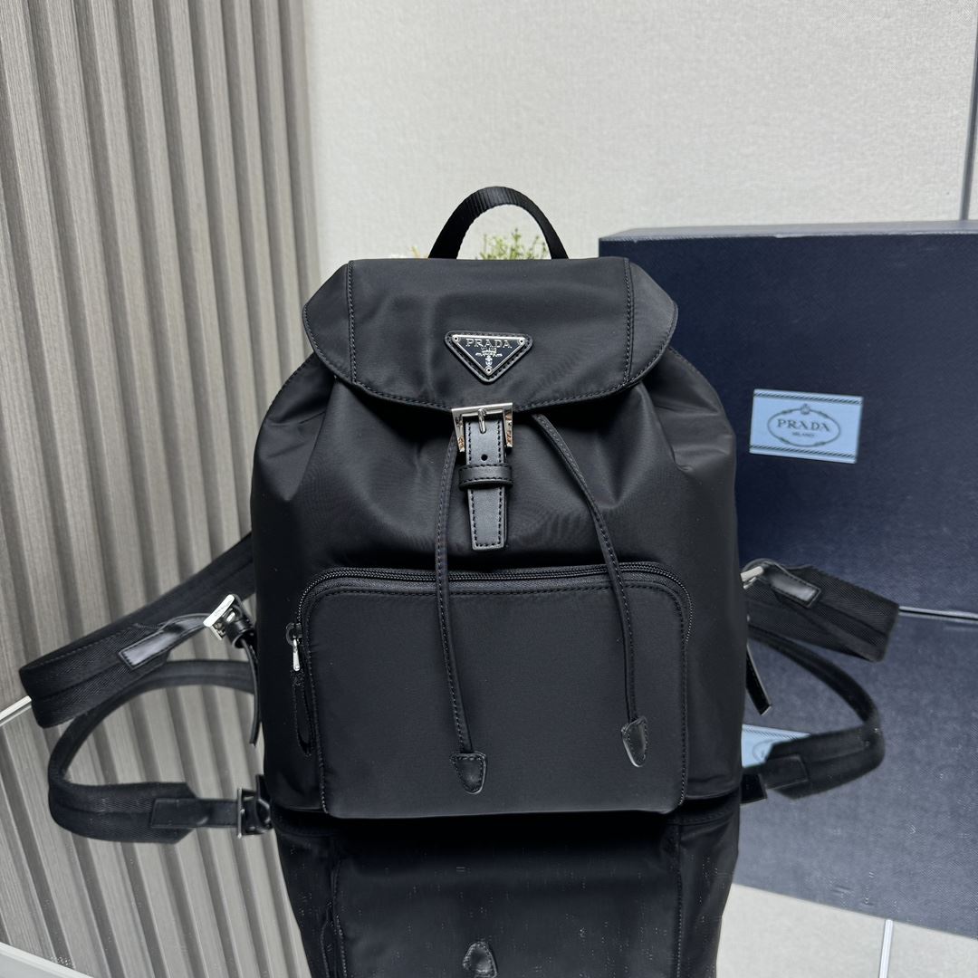Pra*a backpacks